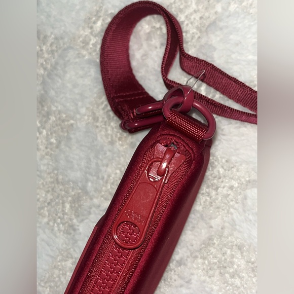 SEPHORA X DAGNE DOVER Limited-Edition Mara Neoprene Phone Sling Burgundy - Picture 5 of 8